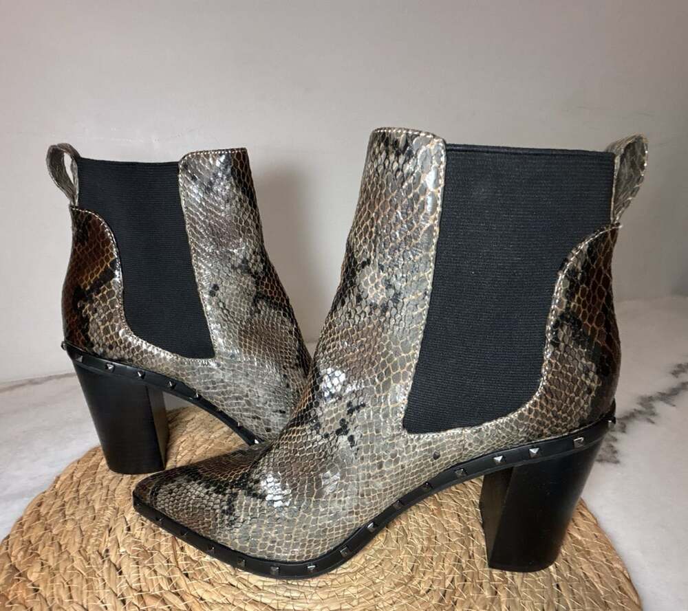 Charles by Charles David Dodger Ankle Bootie Size 9.5 Snake Studded